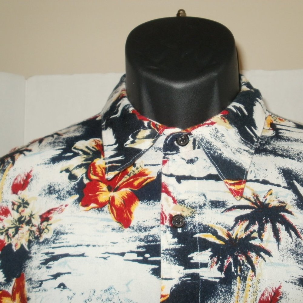 Men's Tropical Short Sleeve Buttoned shirt
